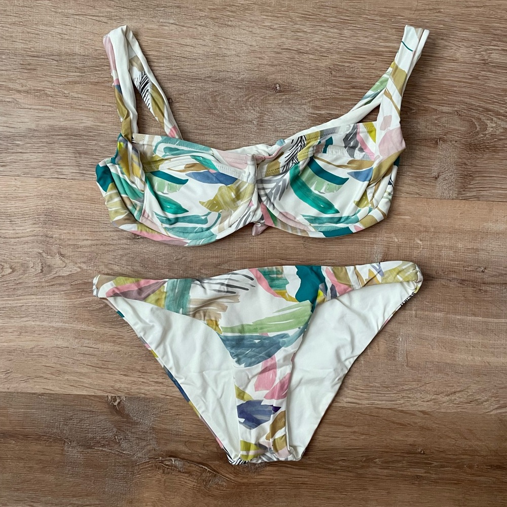 L Space bikini x everyday pursuits Camellia bikini and Camacho bottom